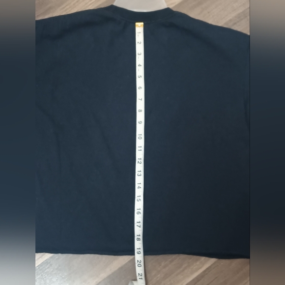 🔆𝟲/$𝟮𝟬 𝗕𝗹𝗮𝗰𝗸 𝗖𝗿𝗼𝗽𝗽𝗲𝗱 𝗧-𝗦𝗵𝗶𝗿𝘁 𝗙𝗹𝗮𝗺𝗲 𝗗𝗲𝘀𝗶𝗴𝗻 - Picture 4 of 7